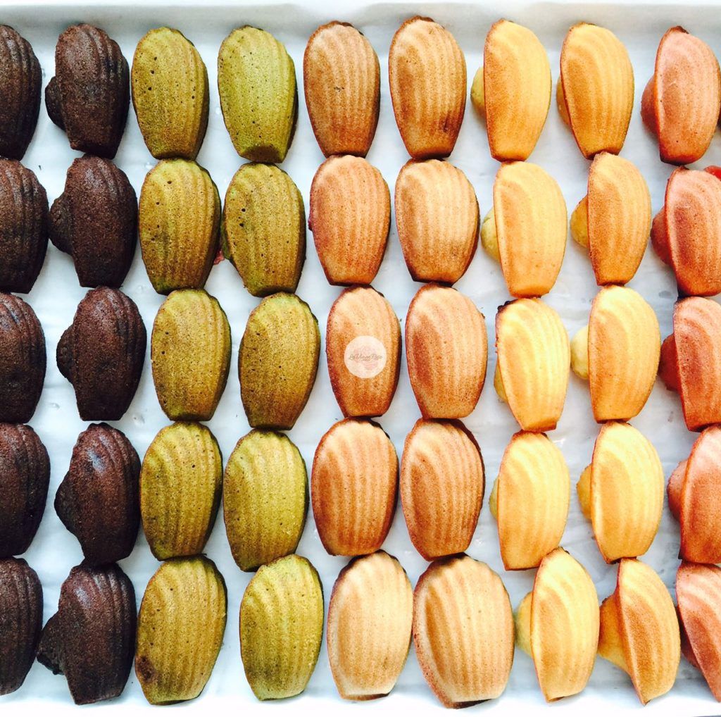 these-madeleine-tea-cakes-from-la-vie-en-rose-are-too-pretty-to-eat