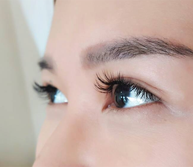 Book Your Next Eyelash Extension Appointment At These Cool Lash Salons ...