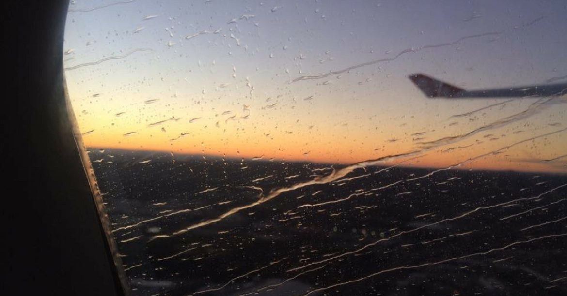 Is AirAsia And Its Crew Onboard To Be Blamed For Perth-Kuala Lumpur Incident? One Passenger Tells It All…