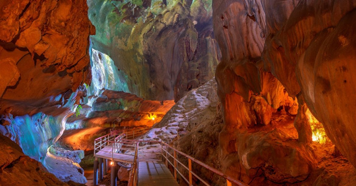 You Are Not A Malaysian If You Haven’t Explore This Beautiful Cave Before