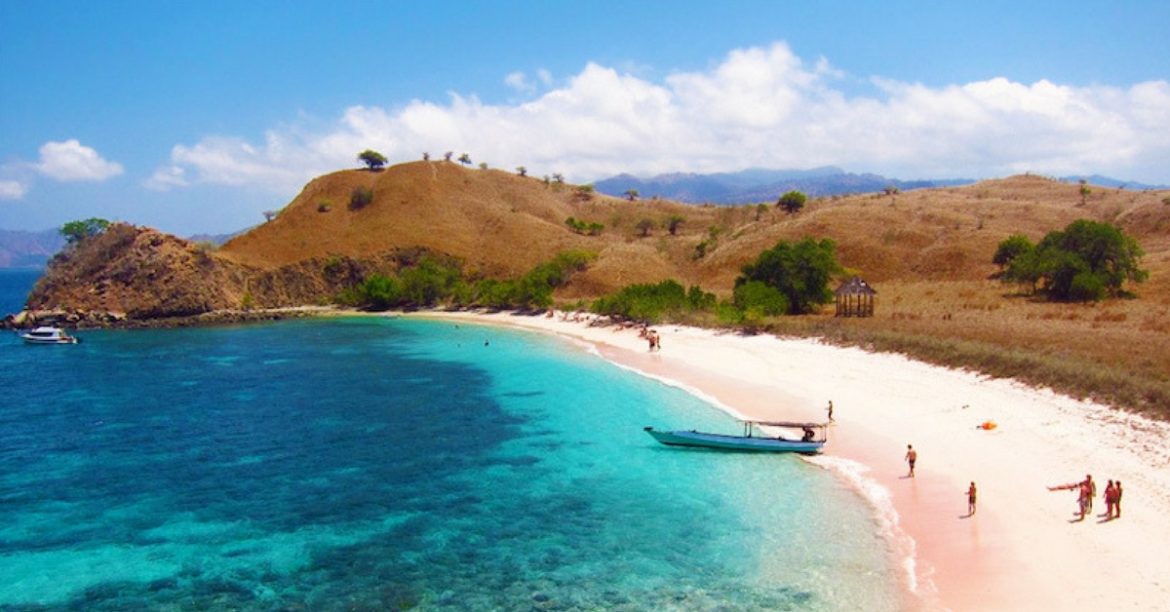 Here Are 5 Beaches In Indonesia That Every Beach Bum Should Check Out