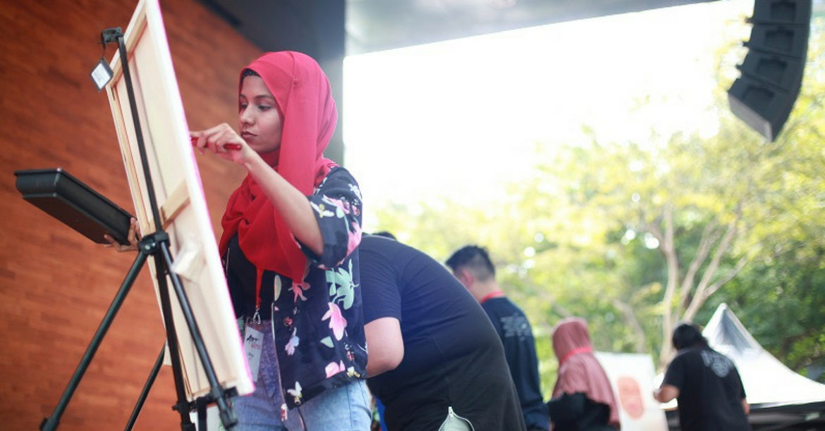 Art Attack With Visual Artist @tiggmanje