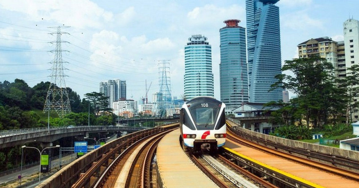 5 Famous Spots To Check Out With Unlimited Public Transportation Pass