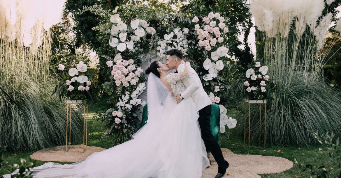 5 Most Beautiful Wedding Gowns Of All Time We All Can’t Get Enough Of!