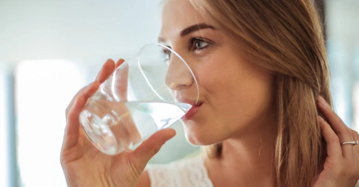 8 Ways To Make Yourself Drink More Water To Keep You Hydrated!