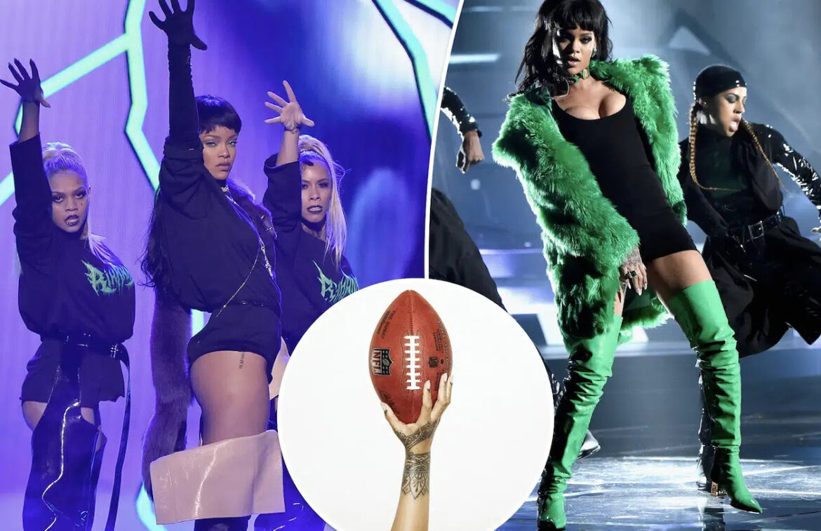 RIHANNA IS HEADLINING THE 2023 SUPERBOWL HALFTIME SHOW