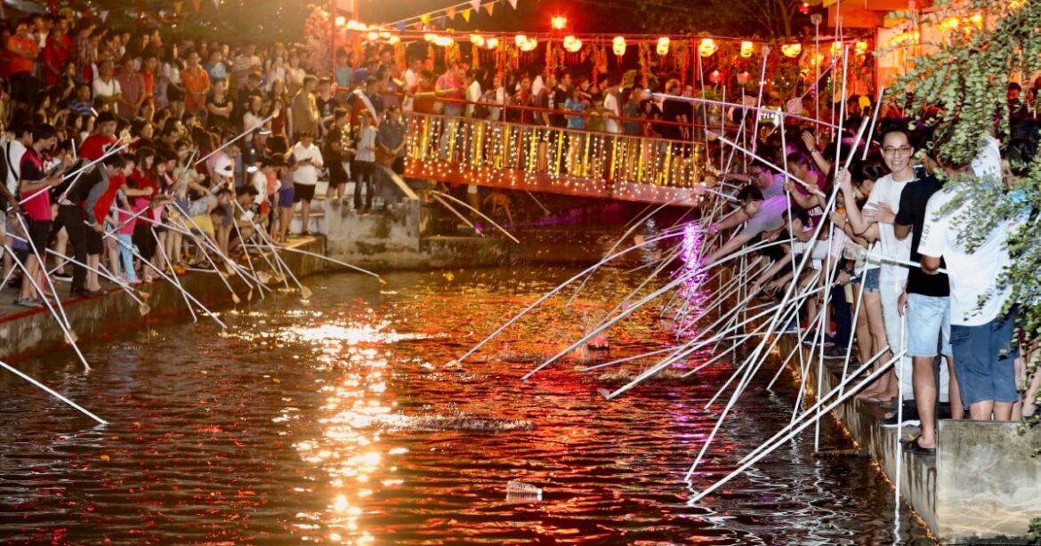 DO YOU CELEBRATE CHAP GOH MEI?