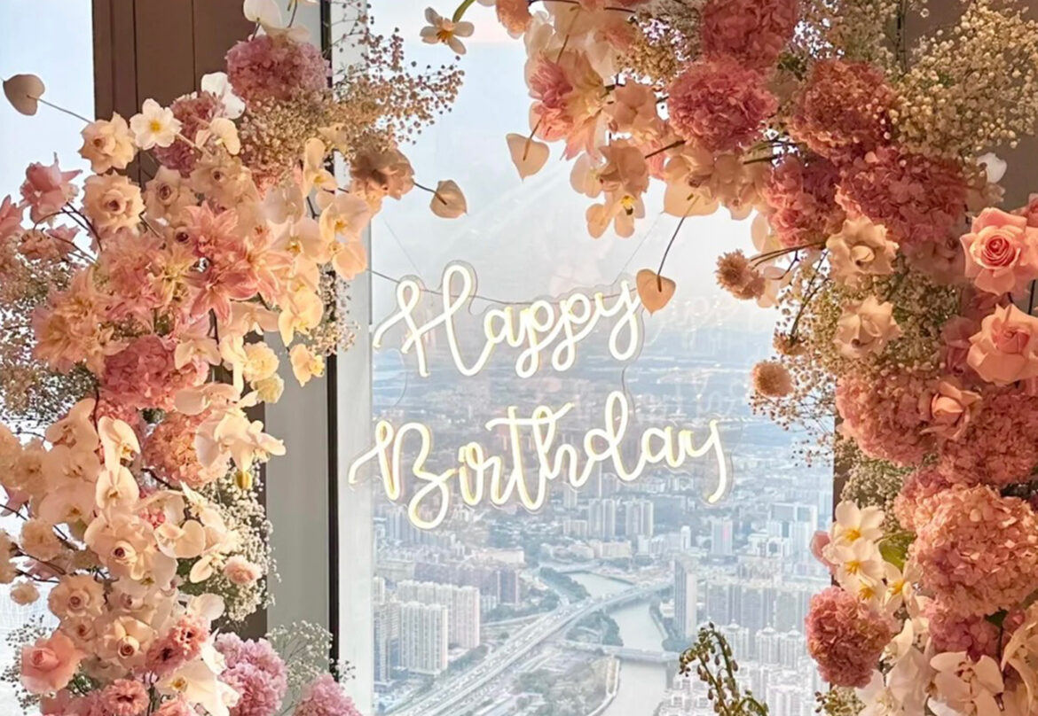 SEVENPIE GIVEAWAY: ARE YOU LOOKING FOR A BACKDROP?