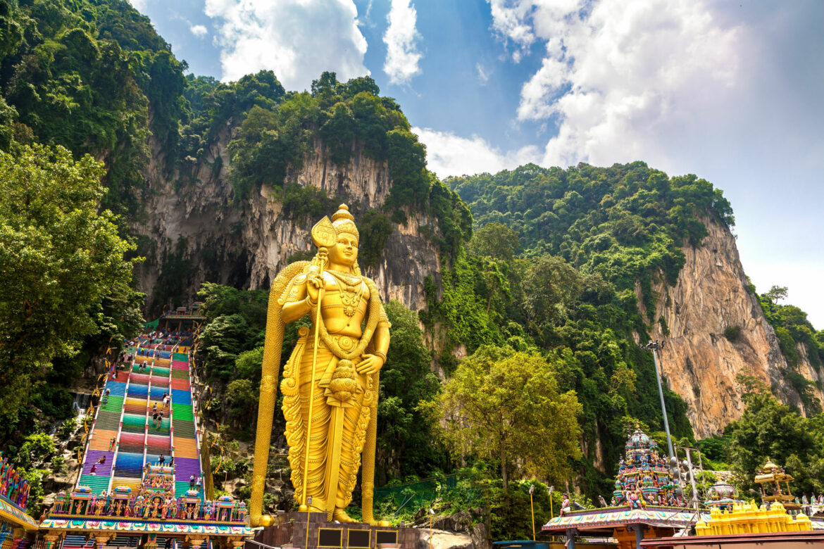 OVER A MILLION EAGERLY AWAIT SPECTACLE OF THAIPUSAM CELEBRATION IN PENANG’S UNITY EXTRAVAGANZA!