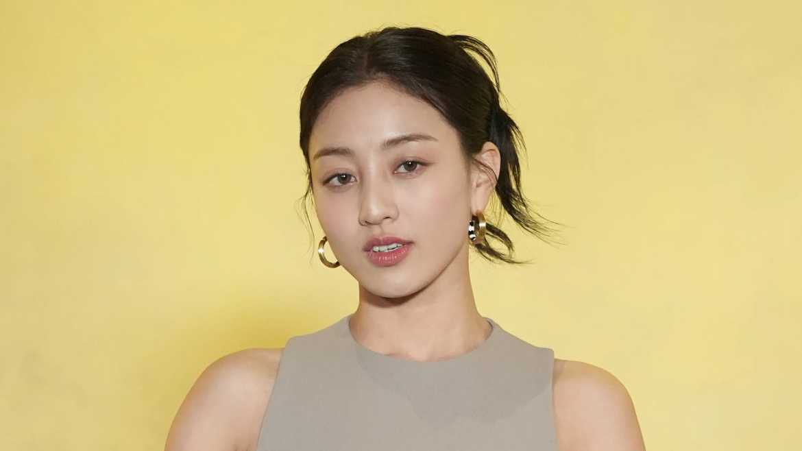 TWICE’s JIHYO STUNS AT PARIS FASHION SHOW AHEAD OF GROUP’S UPCOMING ALBUM RELEASE