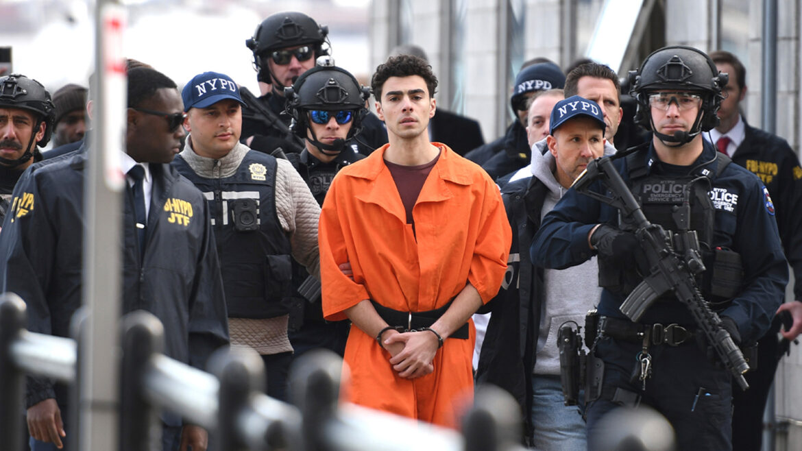 LUIGI MANGIONE ARRIVES IN NEW YORK LOOKING HOT : FEDERAL COURT APPEARANCE